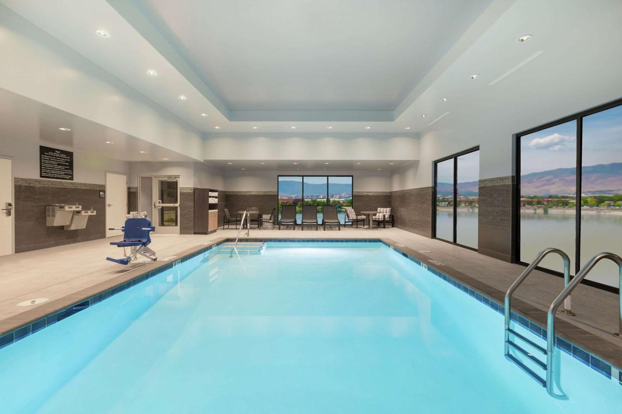 Hampton Inn & Suites Reno/Спаркс Екстериор снимка