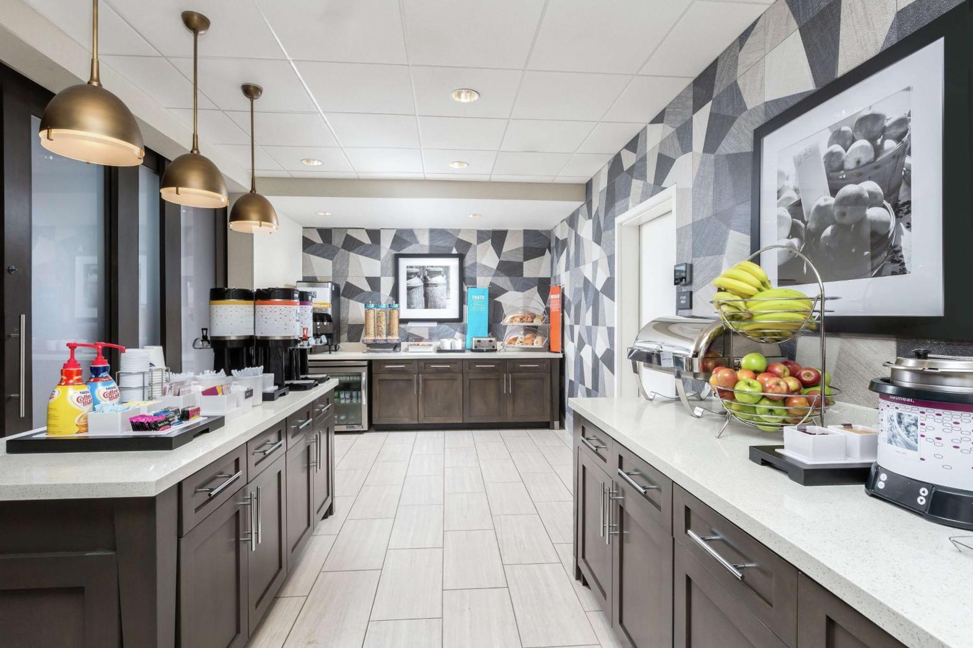 Hampton Inn & Suites Reno/Спаркс Екстериор снимка