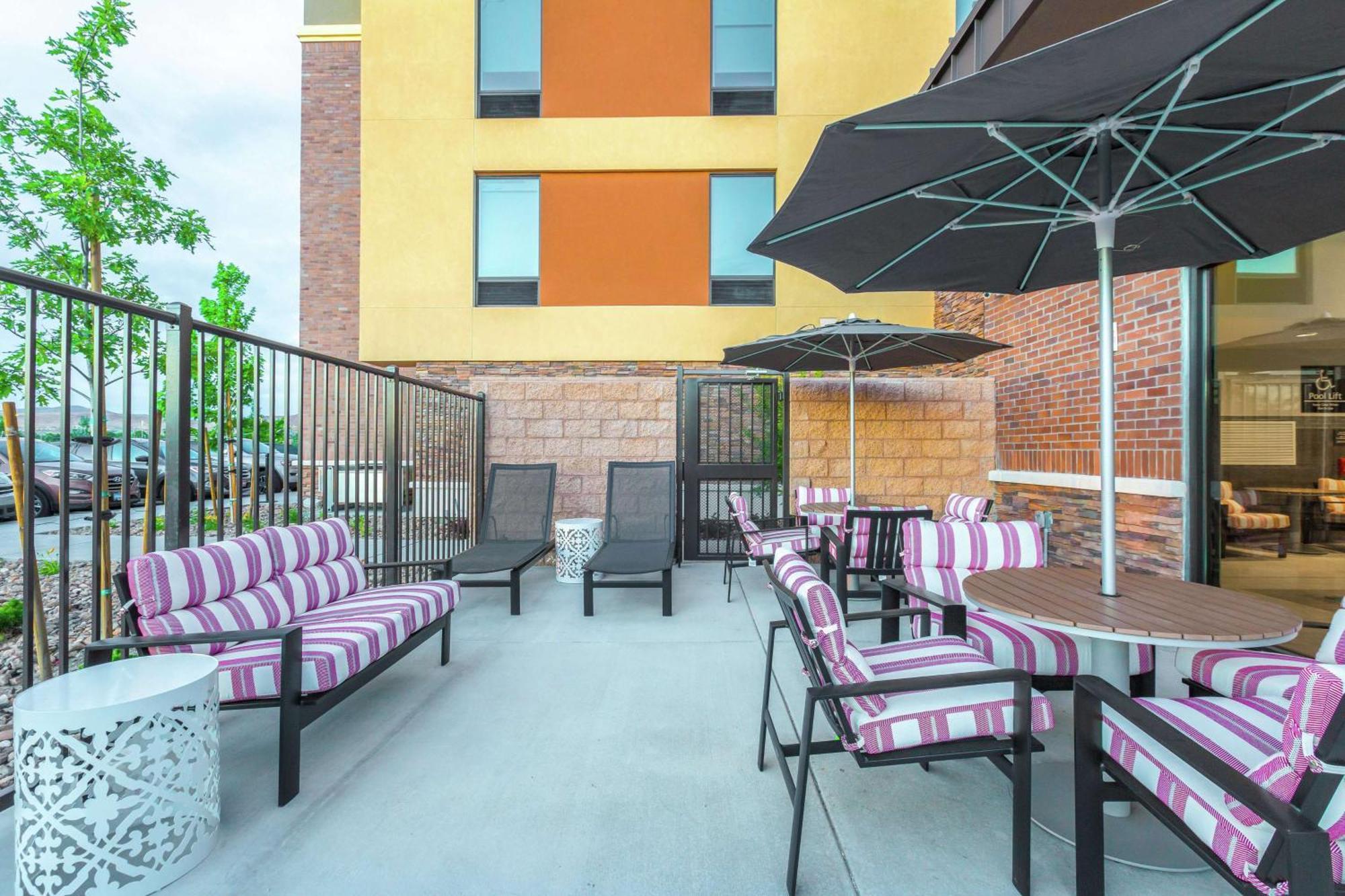 Hampton Inn & Suites Reno/Спаркс Екстериор снимка
